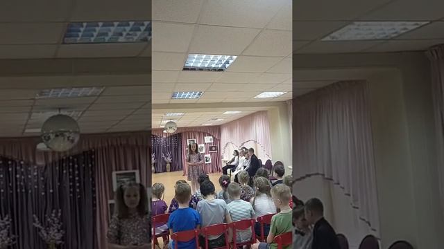 Немецкая народная песня "Хохлатка" исполняет Янченко Полина смотреть онлайн
