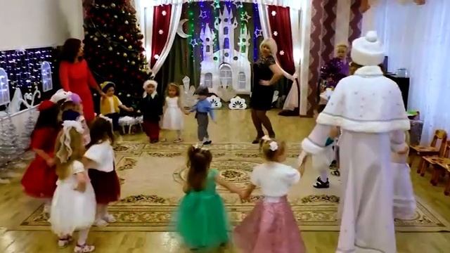 Новогодний утренник в ДС №41 г.Старый Оскол 2020-2021 смотреть онлайн