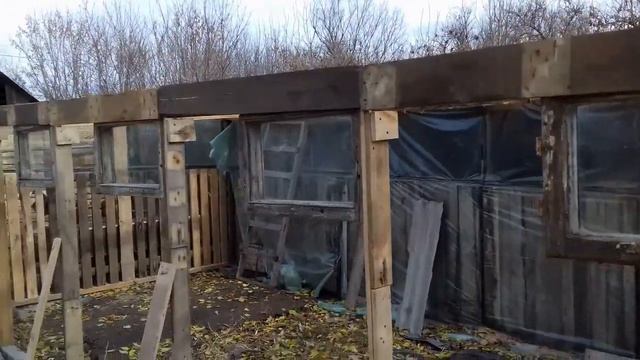 Установил окна на свинарник. Стройка свинарника.