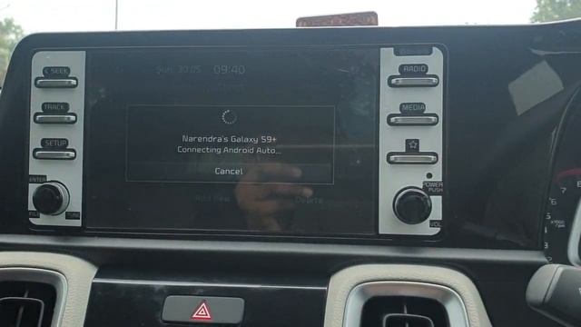 How to Connect / Use ANDROID Auto | Kia Sonet HTX | Explained in Hindi смотреть онлайн