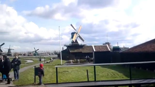 Zaanse Schans in Holland / Зансе-Сханс в Голландии смотреть онлайн