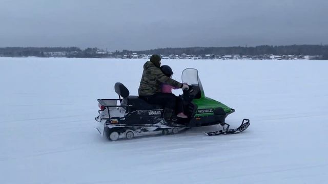 Лиза на снегоходе смотреть онлайн
