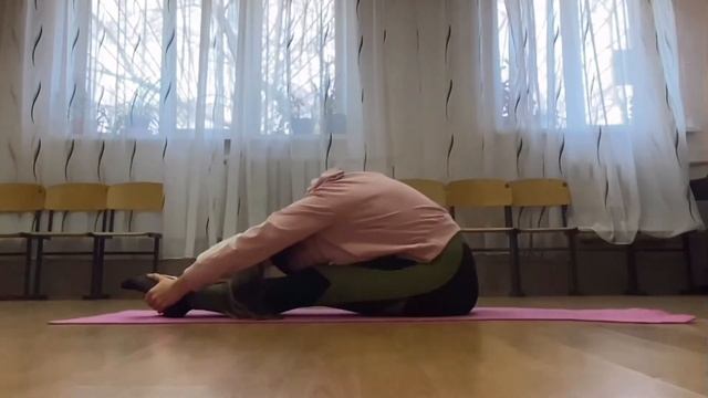 Дистанционный лагерь. Мастеркласс "Упражнения на растяжку и укрепления мышц спины" смотреть онлайн