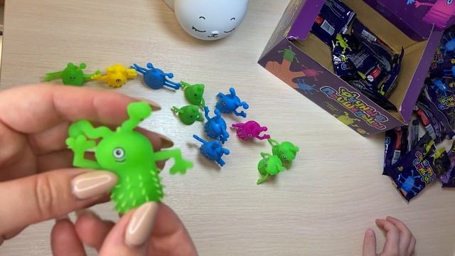 РУЧНЫЕ ПРИШЕЛЬЦЫ ИЗ КБ НОВЫЕ. РАСПАКОВКА. СОБИРАЕМ КОЛЛЕКЦИЮ. ИГРУШКИ ИЗ КРАСНОЕ БЕЛОЕ смотреть онлайн