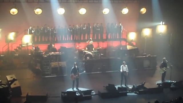 Paul McCartney " Wonderful Christmas Time " Live At The Apollo Hammersmith London смотреть онлайн