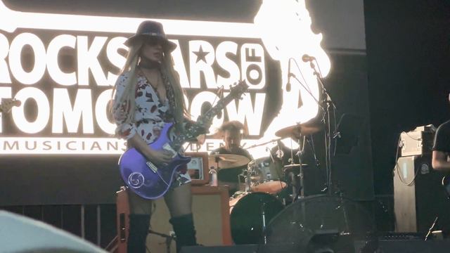 Voodoo Child by Orianthi (Jimi Hendrix) смотреть онлайн