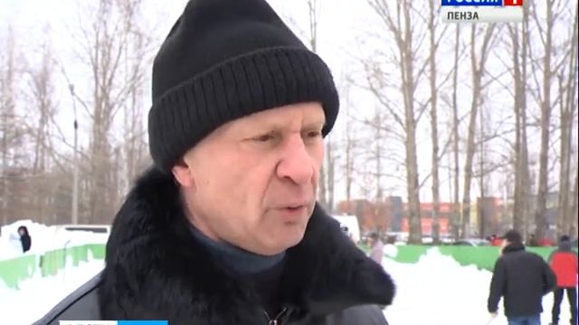 Медицинские сестры Пензы испекли блины, а врачи сыграли в необычный хоккей смотреть онлайн