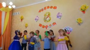 Хор рук "Для мамочки любимой" старшая группа МДОАУ №221 Г. ОРСКА