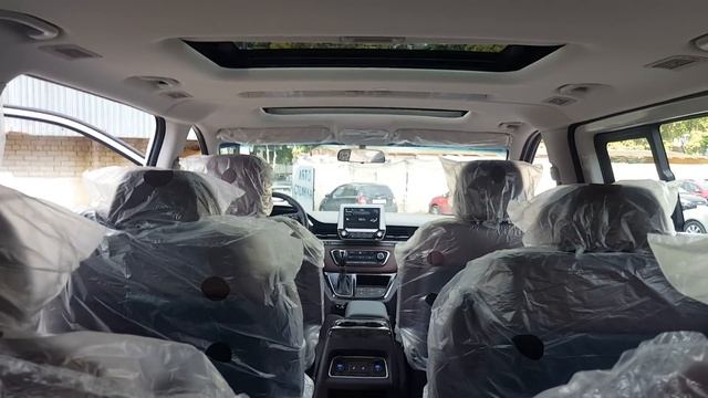 Белый Hyundai Grand Starex Urban Exclusive 2018 4WD смотреть онлайн