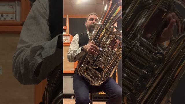 Туба для начинающих. Урок 5. Хроматическая гамма. Роман Докунихин, туба. смотреть онлайн