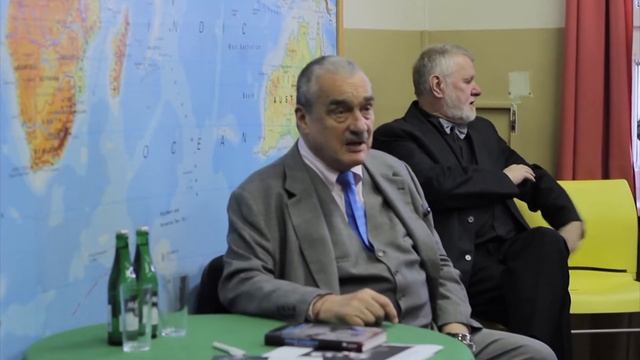 Karel Schwarzenberg - Gymnázium Ostrov смотреть онлайн