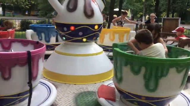 В Парке Вознесенского, г. Енакиево смотреть онлайн