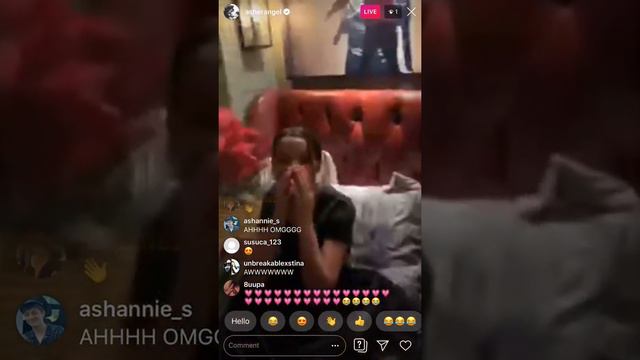 Asher gives Annie Leblanc flowers/ instagram live смотреть онлайн