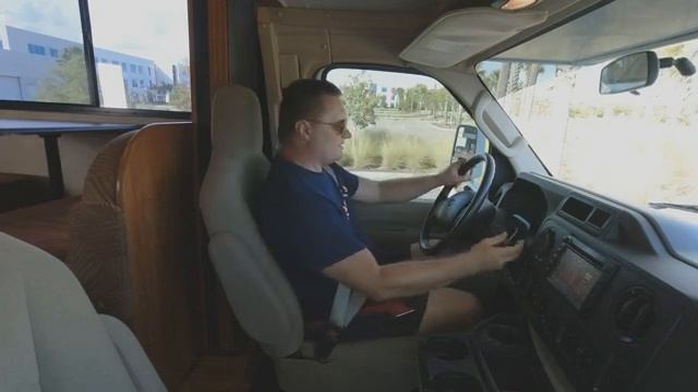 2011 Ford E-450 Coachmen Freelander Super Duty camper RV 6.8L V10 | Jarek in Clearwater Florida USA смотреть онлайн