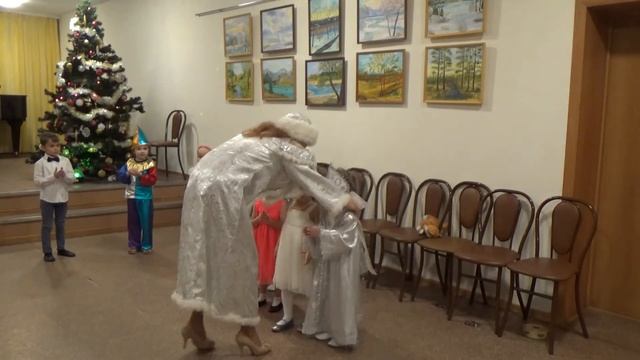 Новогодний праздник в подготовительной группе "Звездочки", 2 группа смотреть онлайн