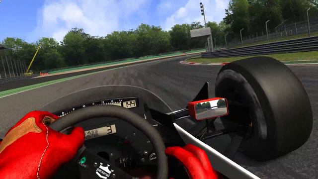 Assetto Corsa - Oculus Rift CV1 - Test Drive - McLaren MP4/4 1988 (A.Senna) @Monza смотреть онлайн