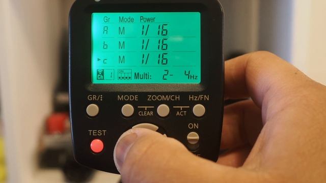 Yongnuo YN560IV with Controller on Olympus E-M1 Mark III смотреть онлайн