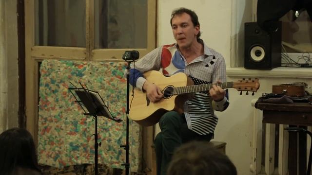 31. «А суслик был! (дуэт Саши Васильева и Григория Лепса)» Квартирник Ильи Небослова в Доме Среднем смотреть онлайн