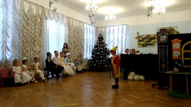 Павлик Мороз в роли Петрушки смотреть онлайн