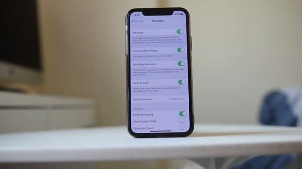 How to change iMessage to normal text message or text message to iMessage