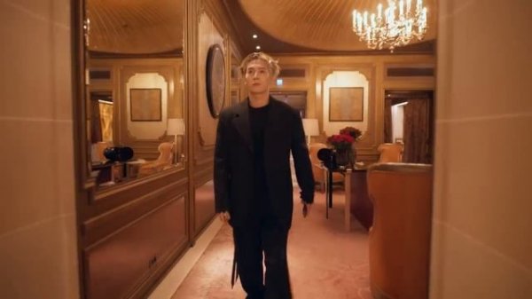 Jackson Wang at the Men’s Fall-Winter 2023 Show | LOUIS VUITTON