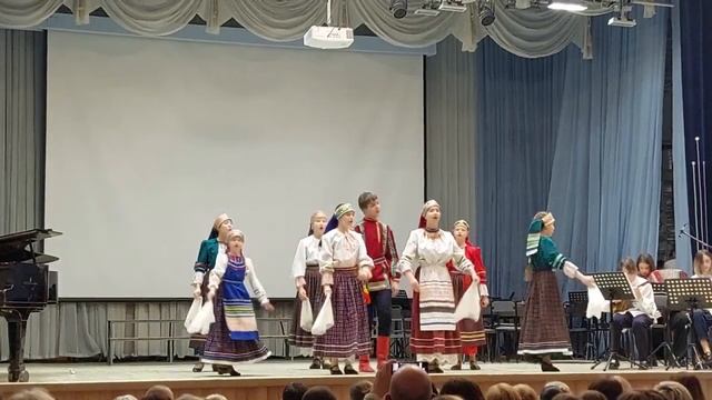 «Не туман Маша по долине»/ Фольклорный ансамбль «Ай Ли Лей» | ПОКОЛЕНИЕ.Дети смотреть онлайн