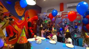 ДЕНЬ РОЖДЕНИ КАМИЛЬЧИКА из KIKIDO!!! Как мы ВЕСЕЛИЛИСЬ ЧТО ПОДАРИЛИ КАМИЛЮ? ПОЧЕМУ У Дани СИНИЕ ГУБ