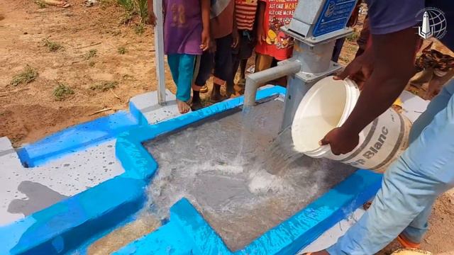 Puits №: 2422 (Niger) / Колодец №: 2422 (Нигер) смотреть онлайн