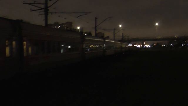 Купчино вечером. Поезд Санкт-Петербург – Великие Луки и другие поезда смотреть онлайн