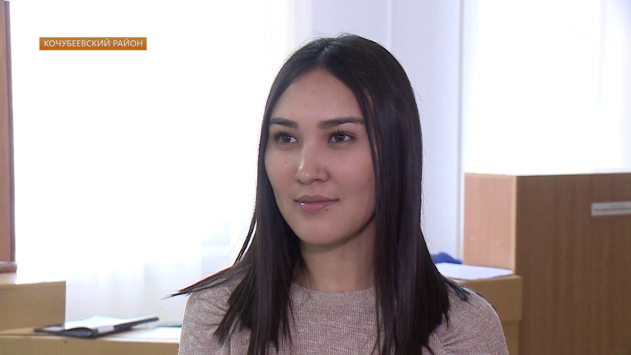 Молодые врачи перебираются в сельские больницы по программе "Земский доктор". смотреть онлайн