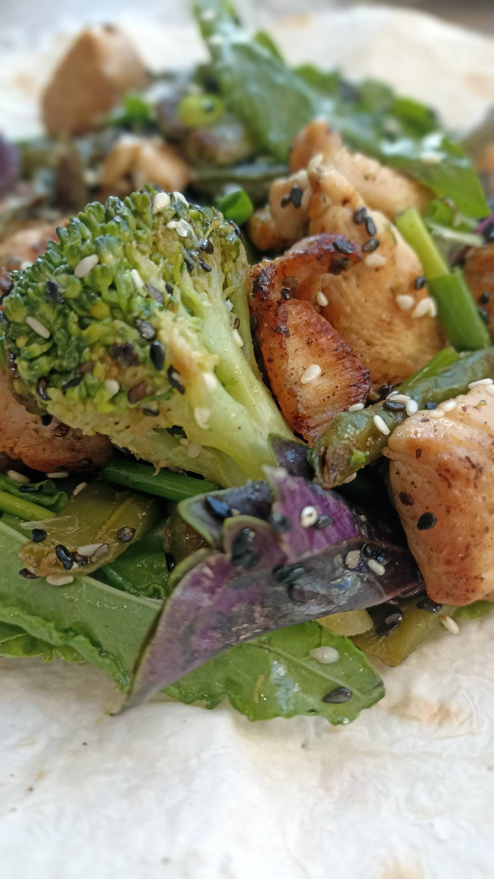 ОЧЕНЬ ВКУСНЫЙ ТЁПЛЫЙ САЛАТ ИЗ КУРИНОГО ФИЛЕ  #short #shorts #like #салат #рецепты #вкусно #еда #топ