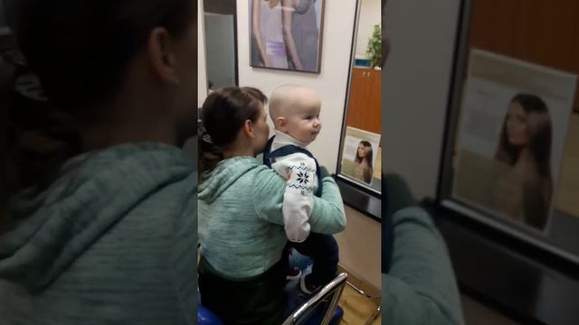 Стрижем дочку налысо. смотреть онлайн