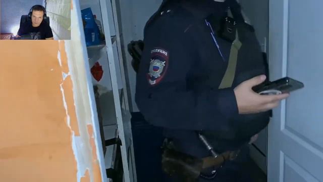 MAZIAURUS смотрит БАРЫГИ БРОСИЛИ МАГАЗИН И СКРЫЛИСЬ ОТ ПОЛИЦИИ ПОВТОРНЫЙ ВИЗИТ В БЕШЕНЫЙ КУРЯТНИК смотреть онлайн