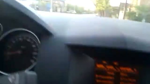 Папа учит дочку водить машину. смотреть онлайн