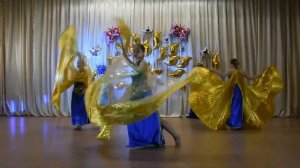 Танцевальный коллектив  "Конфетти" восточный танец с крыльями