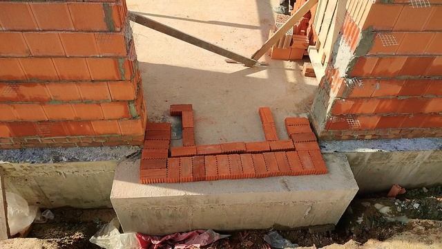 Лето близко - Дом строится , стены из теплой керамики почти завершены. смотреть онлайн