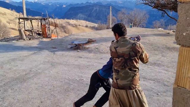 Nomadic Life: A Mother's Adventure To Search For Her Unfaithful Husband