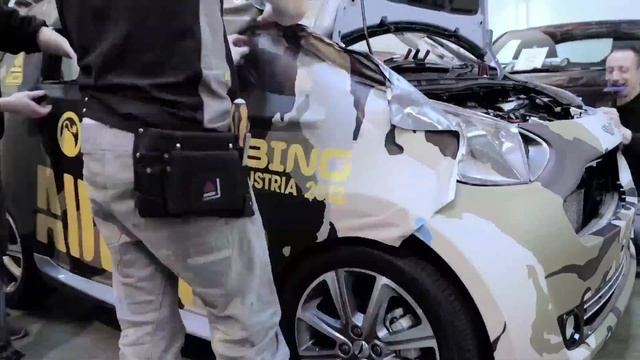 Totally Dynamic Wrapping 3x Aston Martin Cygnets for Addict Clothing смотреть онлайн