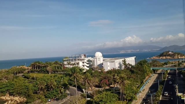 После выступления мадам Чик. Отель La Mer. Нячанг. 25.03.2021 смотреть онлайн