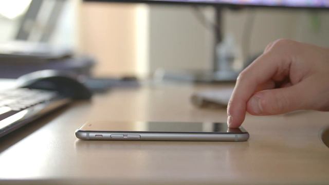 Как Уборщик стал Миллиардером: История Основателя WhatsApp смотреть онлайн