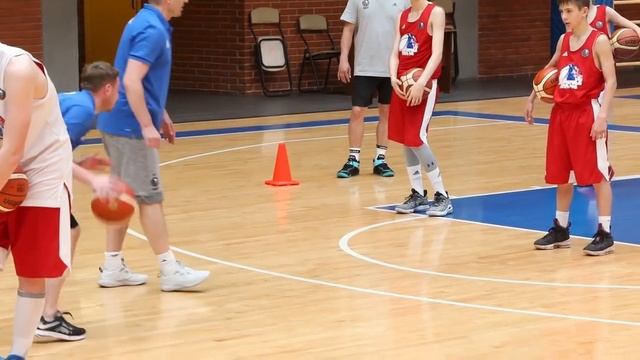 Саша Груич. Тренировочный лагерь РФБ-подготовки юношей 13-14 лет Тренировка 3 - Fundamentals/Skills смотреть онлайн