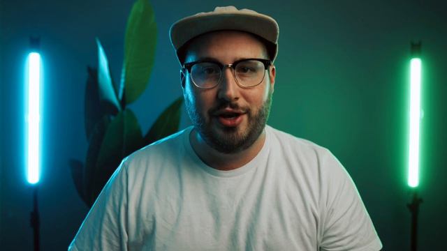 Lighting For Youtube Videos in SMALL Rooms and Spaces смотреть онлайн