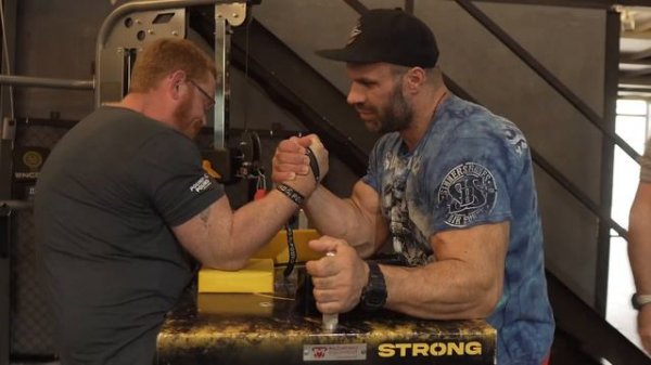 Armwrestling Denis Cyplenkov