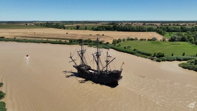 El Galeon Andalucia, El Galeón Andalucía jette l'ancre à Rochefort смотреть онлайн
