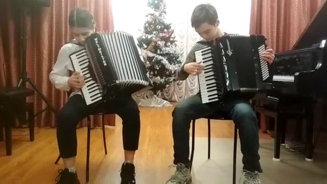 Общешкольный видео-концерт "Новогодний серпантин - 23.12.2020, итальянская народная песня "Филанда" смотреть онлайн