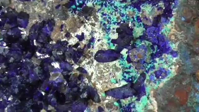 Азурит кристаллы. смотреть онлайн