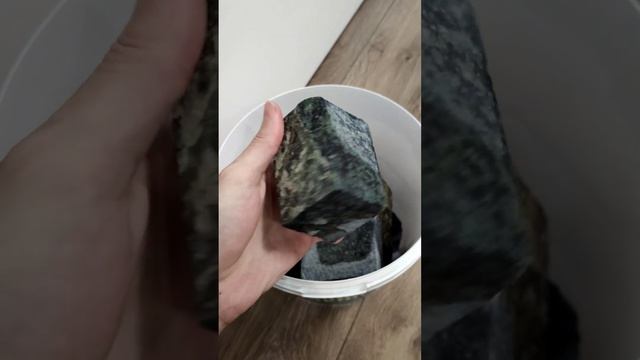 Камни для бани, нефрит пиленый колотый #своядача #diy #строимбаню #варвара #баня смотреть онлайн