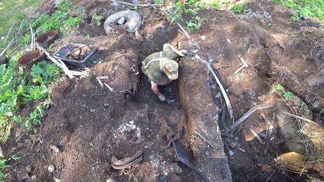 ЖАРА "+30" ОГРОМНЫЙ СБРОС ЖЕЛЕЗА! "ЛЮТЫЙ" КОП ЗА *КОЛЮЧЕЙ ПРОВОЛОКОЙ* ПОД НАДЗОРОМ АГРОНОМА смотреть онлайн