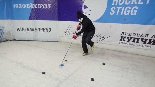 Делай дома! 6 упражнений на технику владения шайбой для хоккеистов. смотреть онлайн