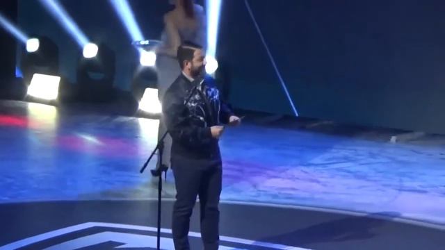 ГАЛУСТЯН ВЗОРВАЛ ВЕСЬ ЗАЛ!!! РЖУ НЕ МОГУ!!! смотреть онлайн